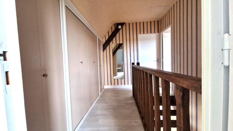 Maison - 90 m² - 5 pièces