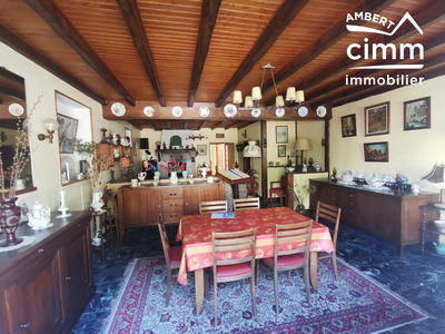 Maison - 150 m² - 8 pièces