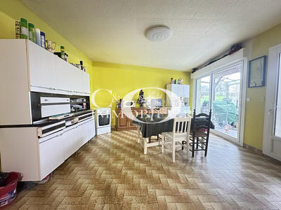 Maison - 183 m² - 6 pièces