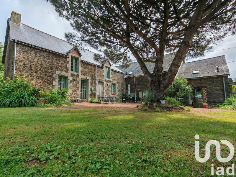 Maison - 218 m² - 11 pièces