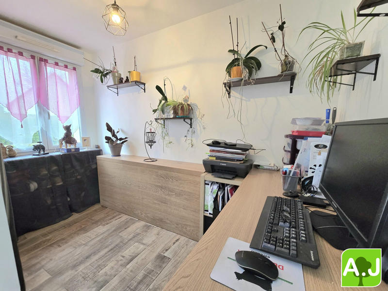 Maison traditionnelle - 90 m² - 5 pièces