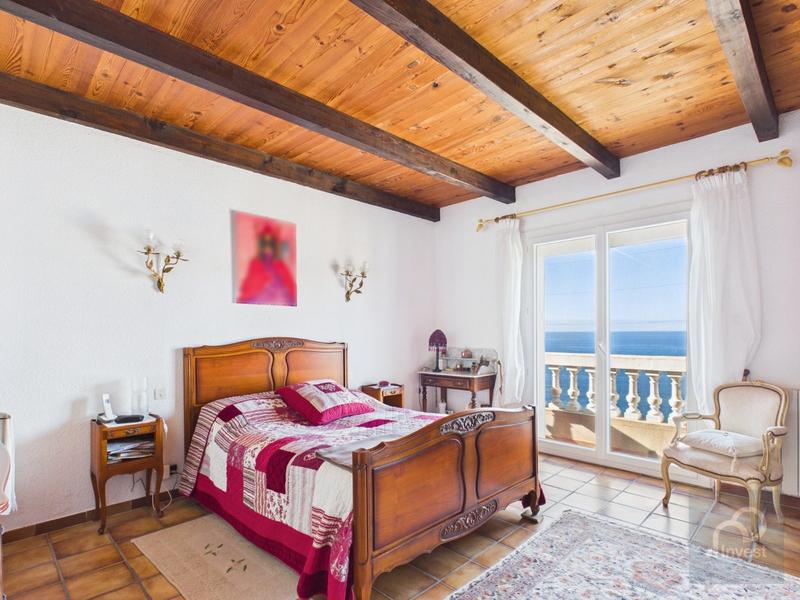 Villa - 336 m² - 6 pièces