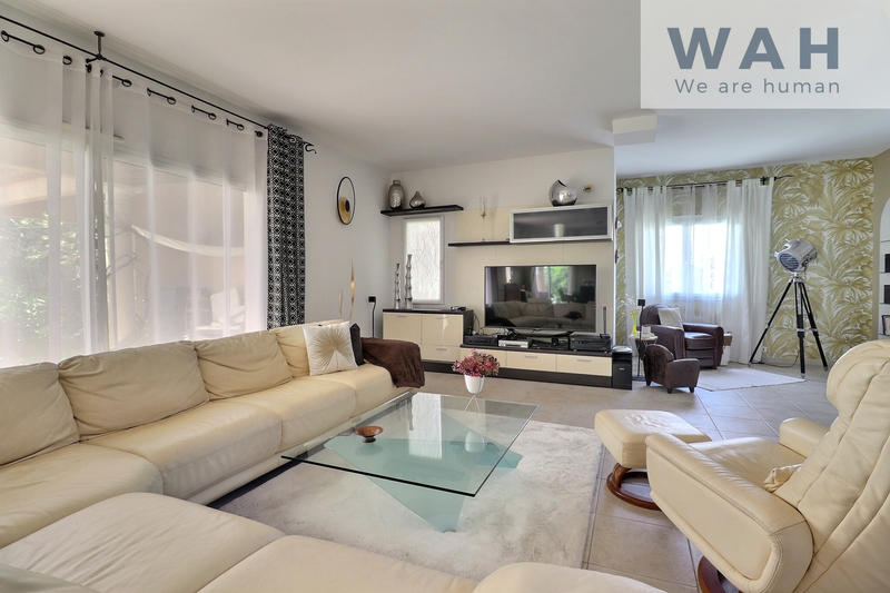 Villa - 226 m² - 7 pièces