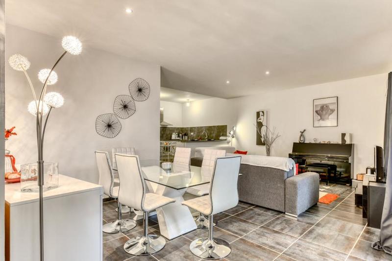 Appartement - 90 m² - 4 pièces