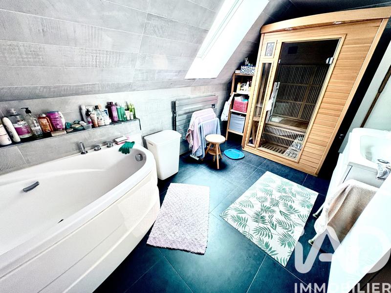 Maison - 176 m² - 6 pièces