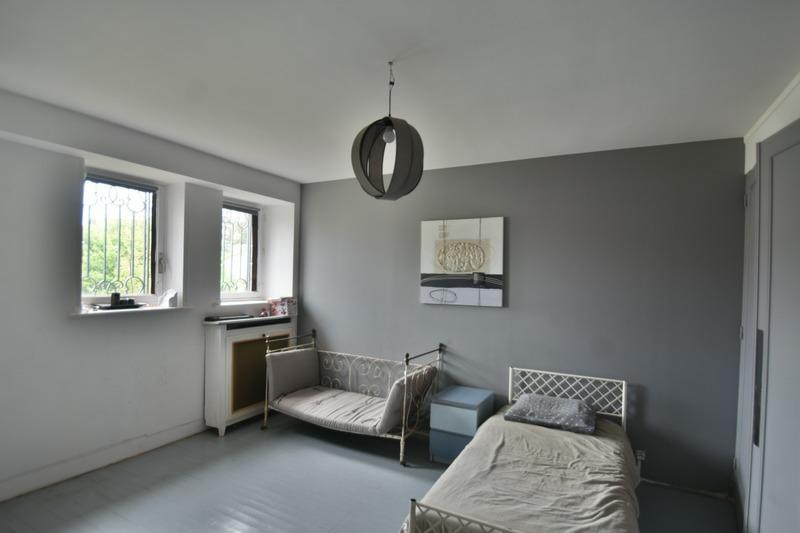 Maison - 307 m² - 10 pièces