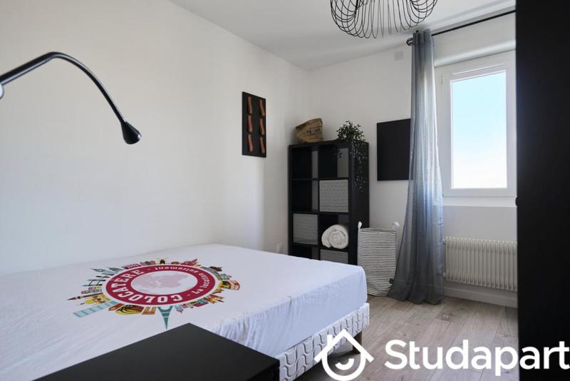 Chambre - 12 m² - 1 pièce