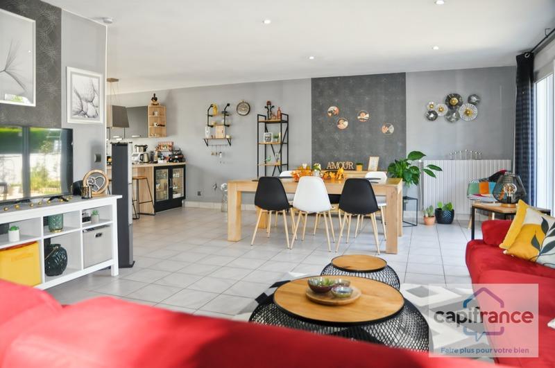 Maison - 200 m² - 9 pièces