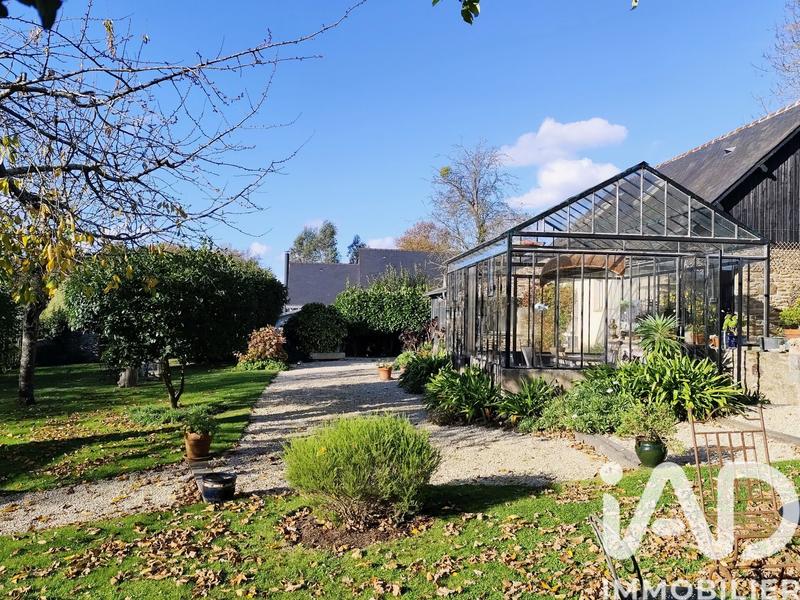 Maison - 218 m² - 6 pièces