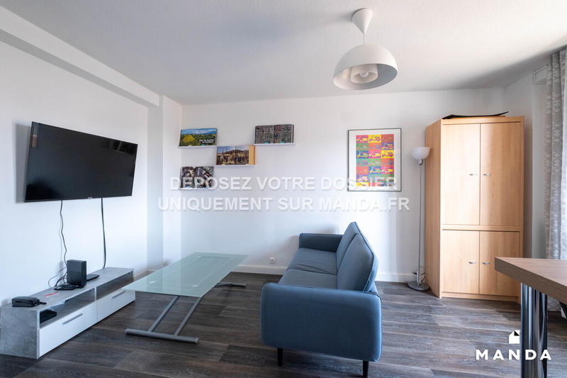 Chambre - 12 m² - 4 pièces