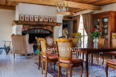 Demeure - 800 m² - 17 pièces