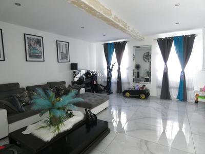 Maison - 98 m² - 4 pièces