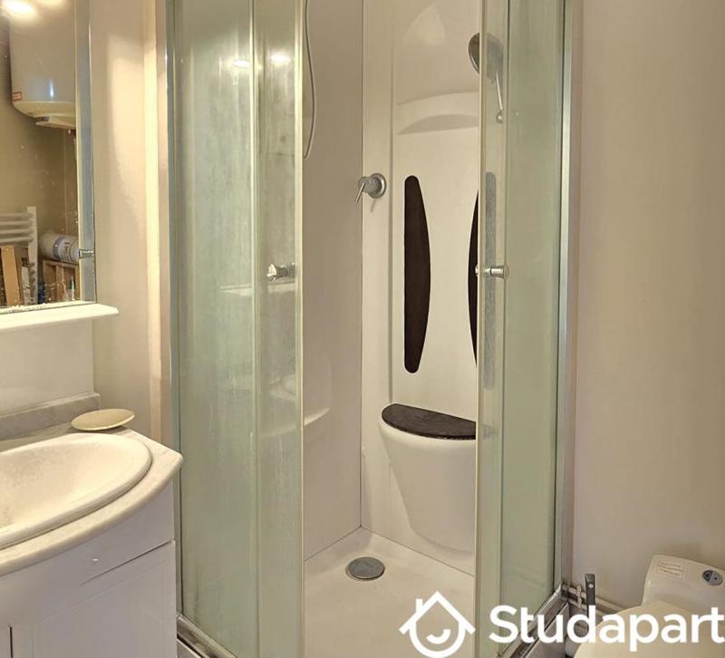 Chambre - 14 m² - 1 pièce