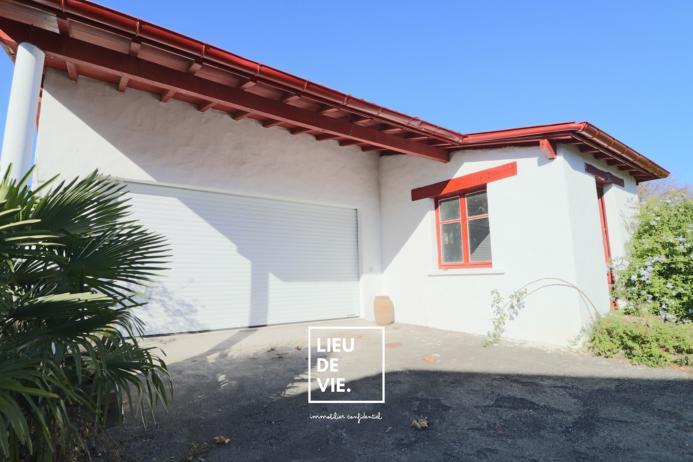 Maison ancienne - 325 m² - 9 pièces