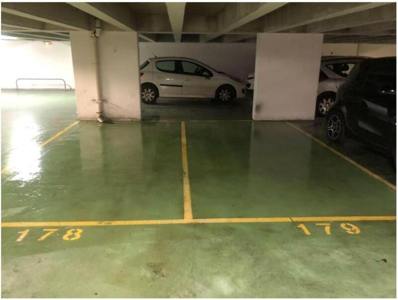 Parking - 12 m²