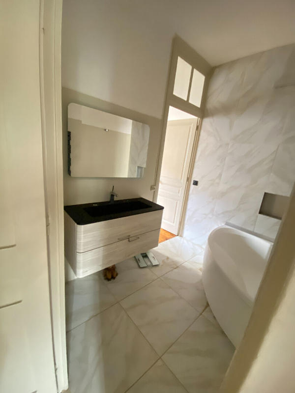 Appartement - 85 m² - 3 pièces