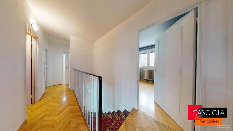 Maison - 94 m² - 6 pièces