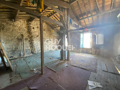 Maison - 200 m² - 3 pièces