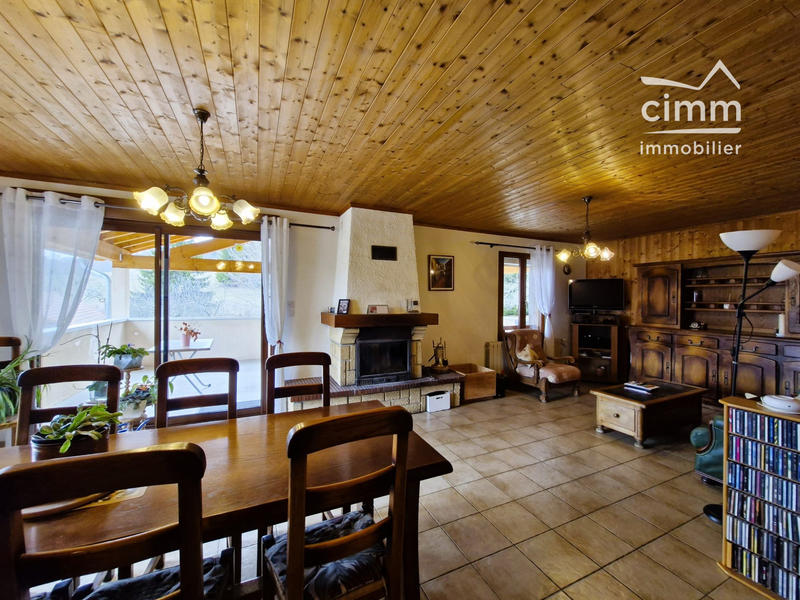 Maison - 111 m² - 5 pièces