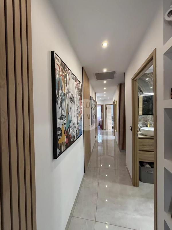 Villa - 161 m² - 6 pièces