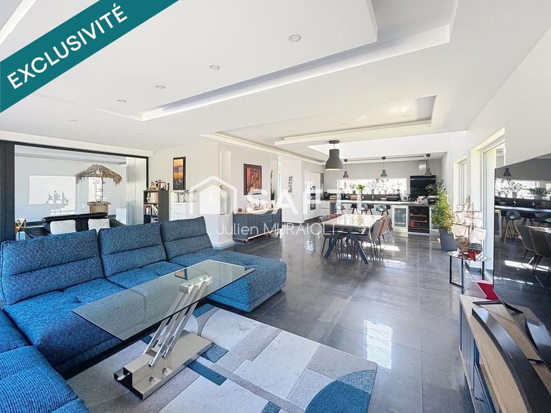 Villa - 249 m² - 6 pièces