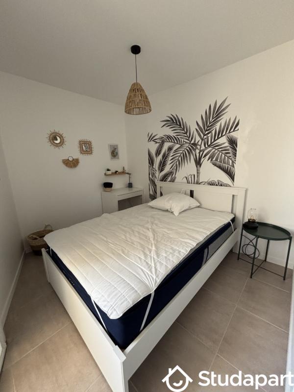 Chambre - 11 m² - 1 pièce