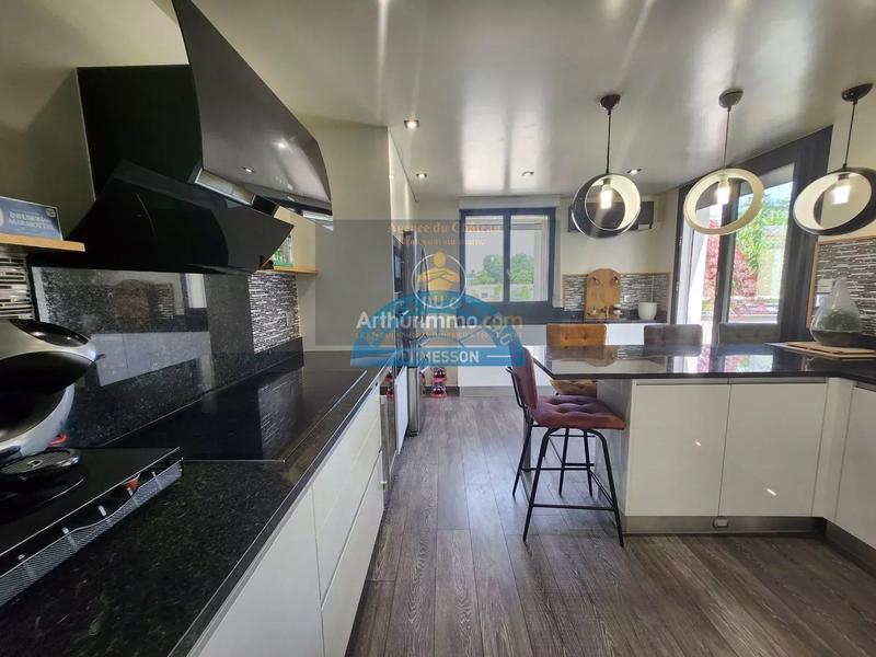 Appartement - 93 m² - 3 pièces