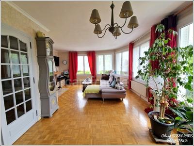 Maison - 170 m² - 5 pièces