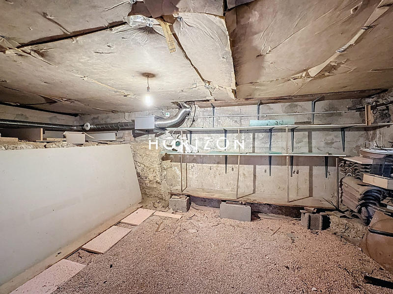 Maison - 224 m² - 7 pièces