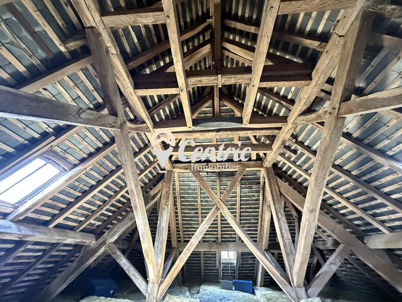 Maison - 275 m² - 13 pièces