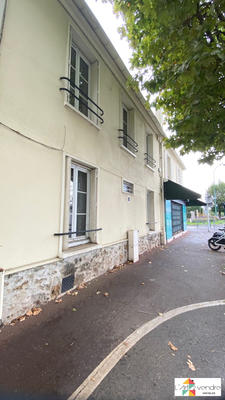 Maison traditionnelle - 165 m² - 8 pièces