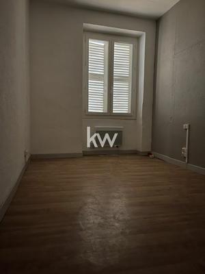 Appartement - 90 m² - 4 pièces