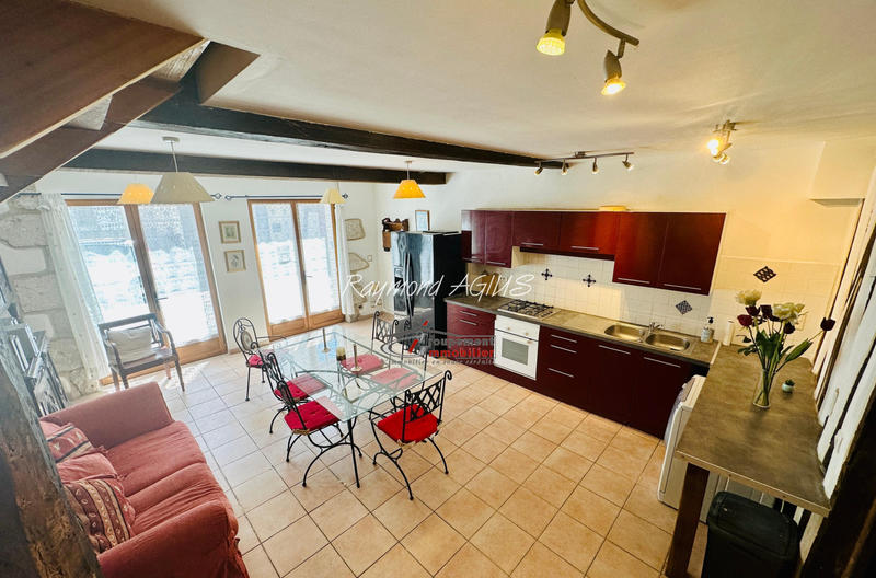 Maison - 90 m² - 4 pièces