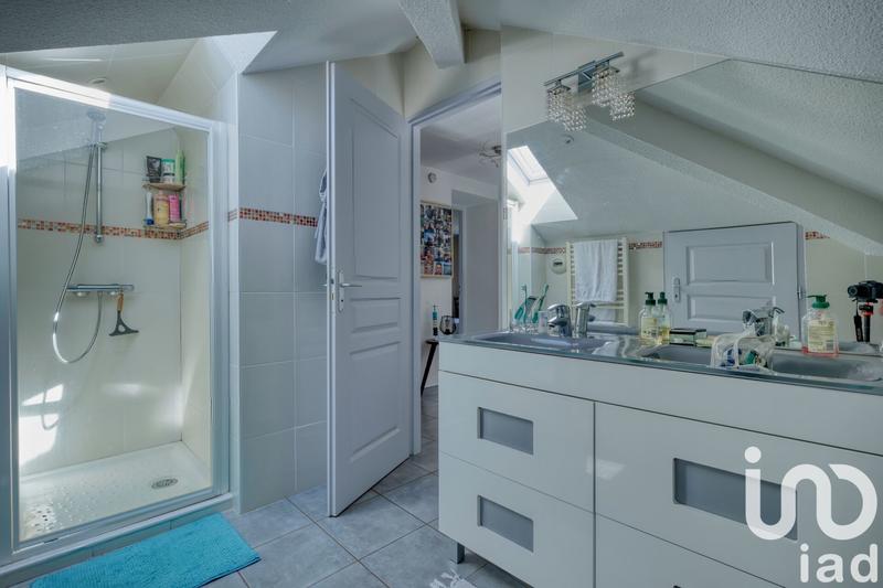 Maison - 158 m² - 9 pièces