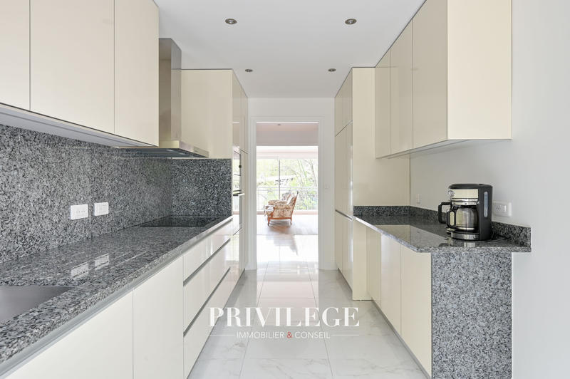 Appartement - 118 m² - 4 pièces