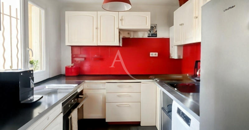 Appartement - 60 m² - 4 pièces