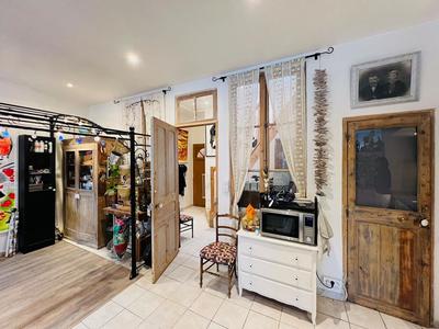 Appartement - 81 m² - 2 pièces