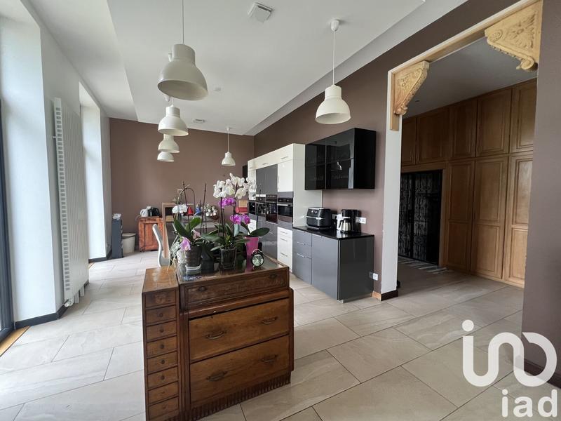 Château - 765 m² - 18 pièces