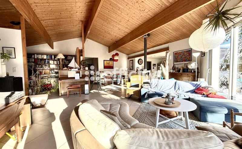 Maison - 161 m² - 5 pièces