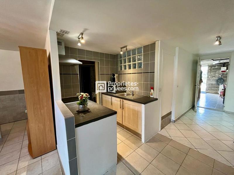 Maison - 200 m² - 8 pièces