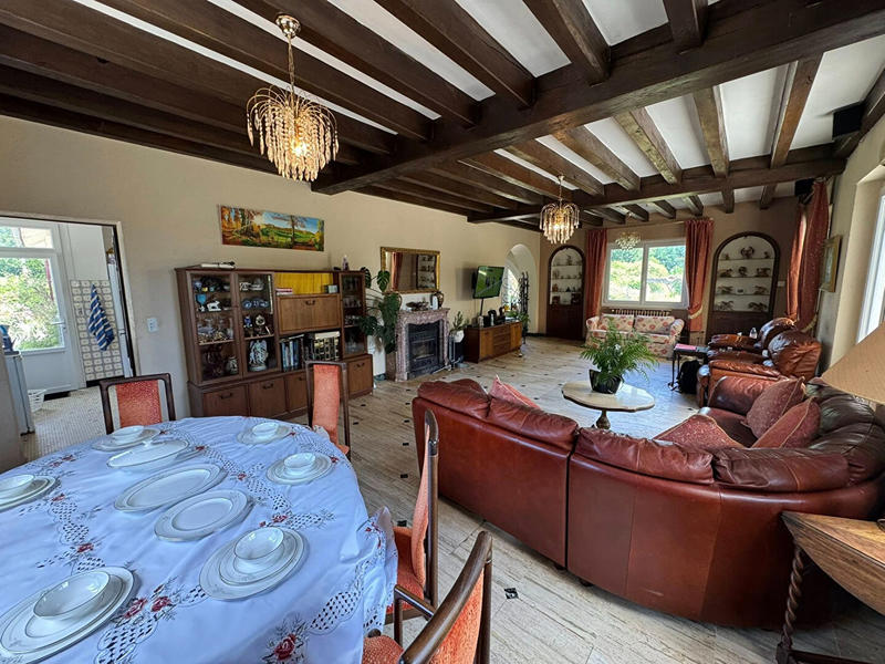 Maison - 165 m² - 6 pièces