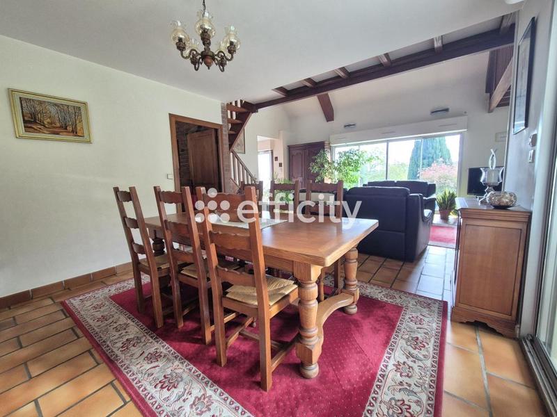 Maison - 147 m² - 7 pièces