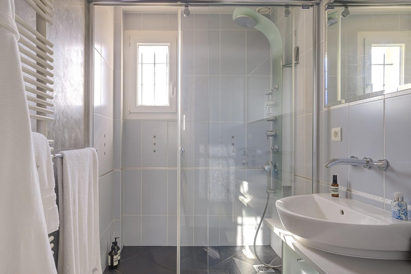 Villa - 220 m² - 6 pièces