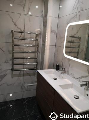 Chambre - 10 m² - 1 pièce