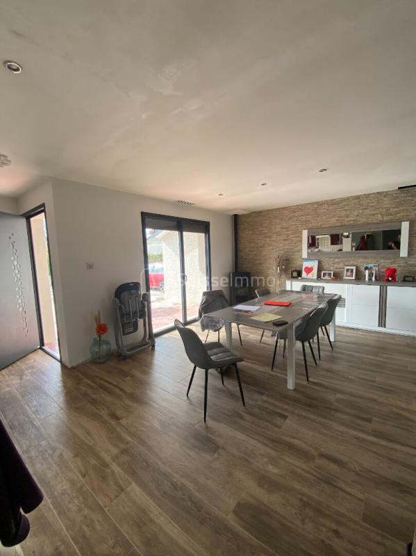 Maison - 95 m² - 4 pièces