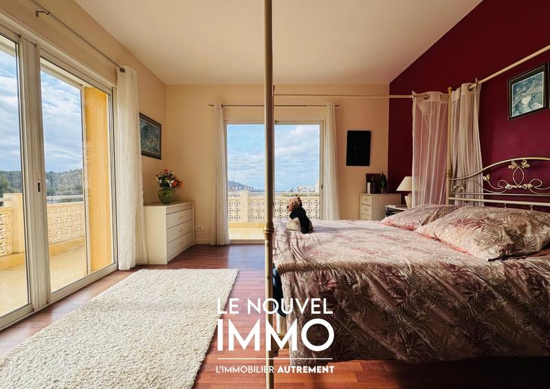 Villa - 250 m² - 7 pièces