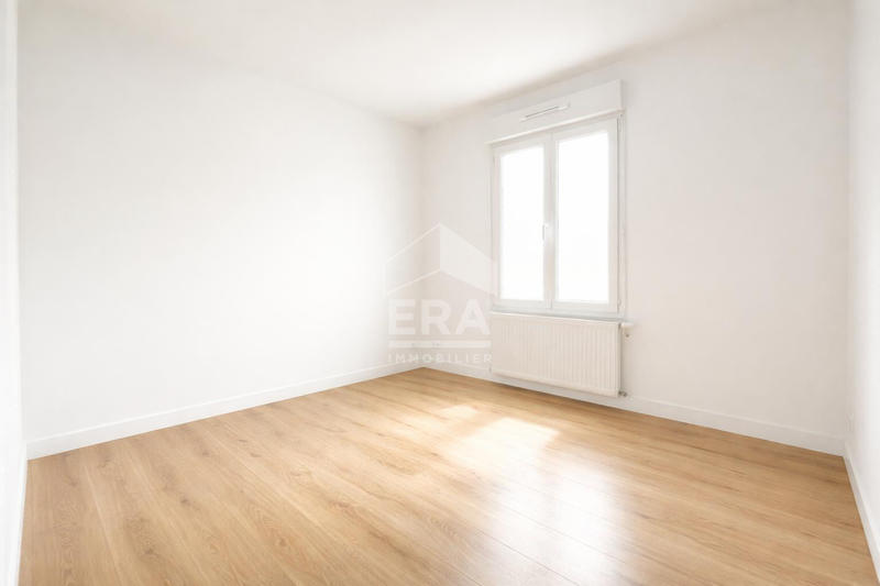 Maison - 92 m² - 5 pièces