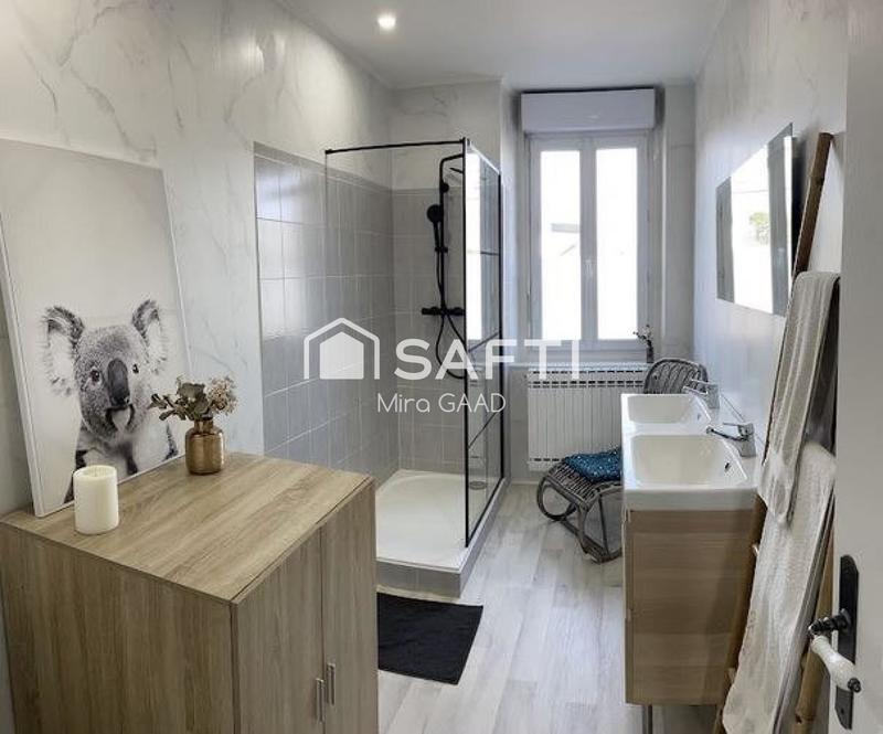 Maison - 140 m² - 5 pièces