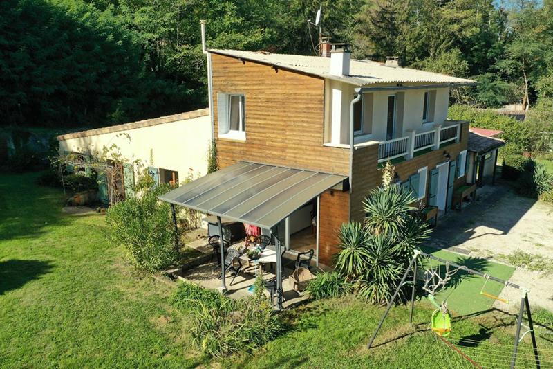 Maison - 195 m² - 7 pièces