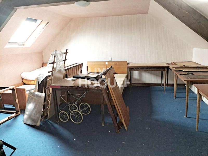 Maison - 300 m² - 8 pièces